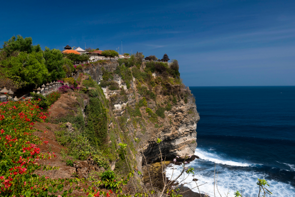 Uluwatu Temple Bali Indonesia: A Guide to History, Culture, and Stunning Views